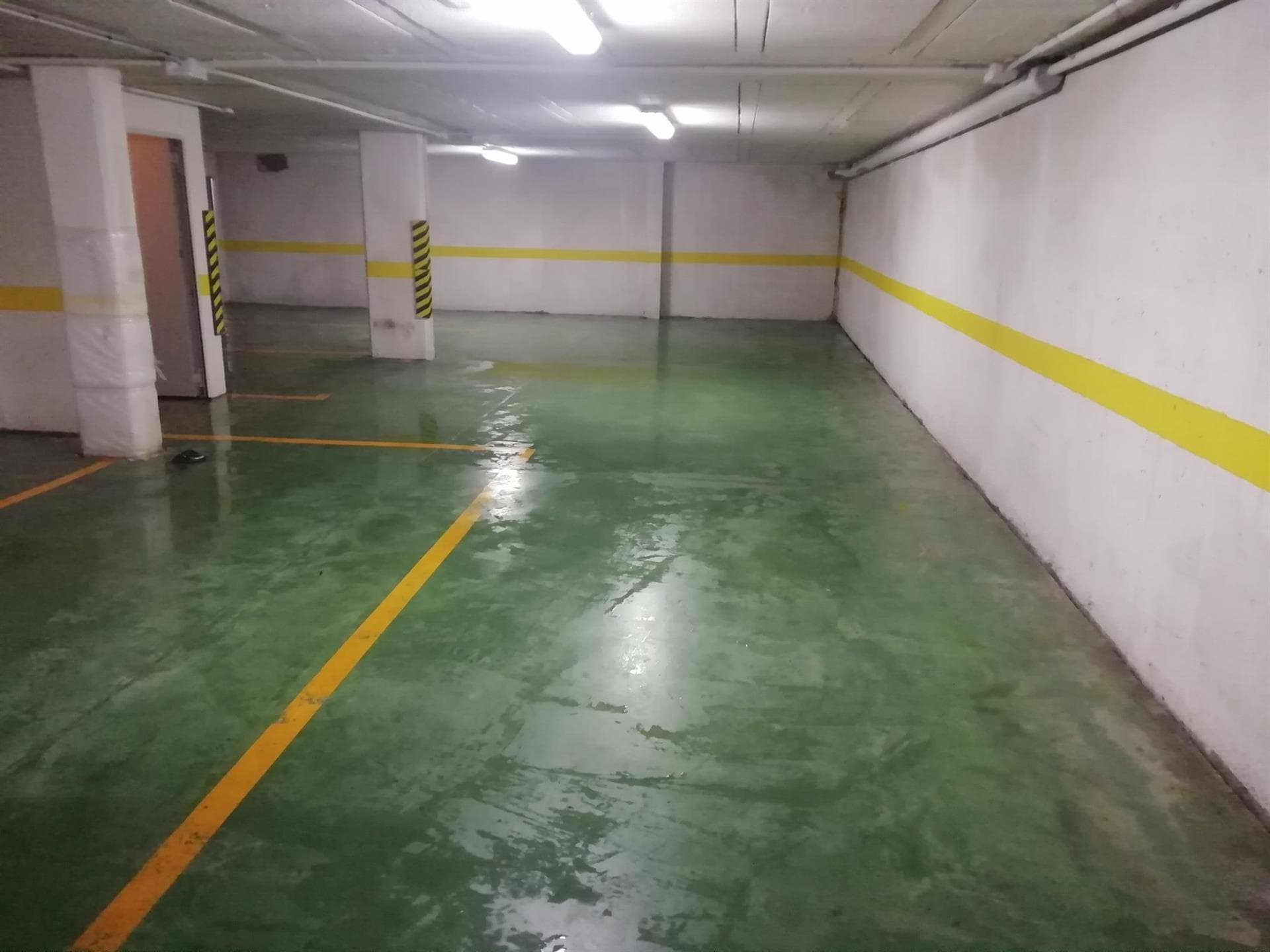 Limpieza profesional de parkings en Pontevedra y Marín